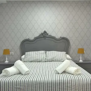 Ronda Sant Antoni Apartment